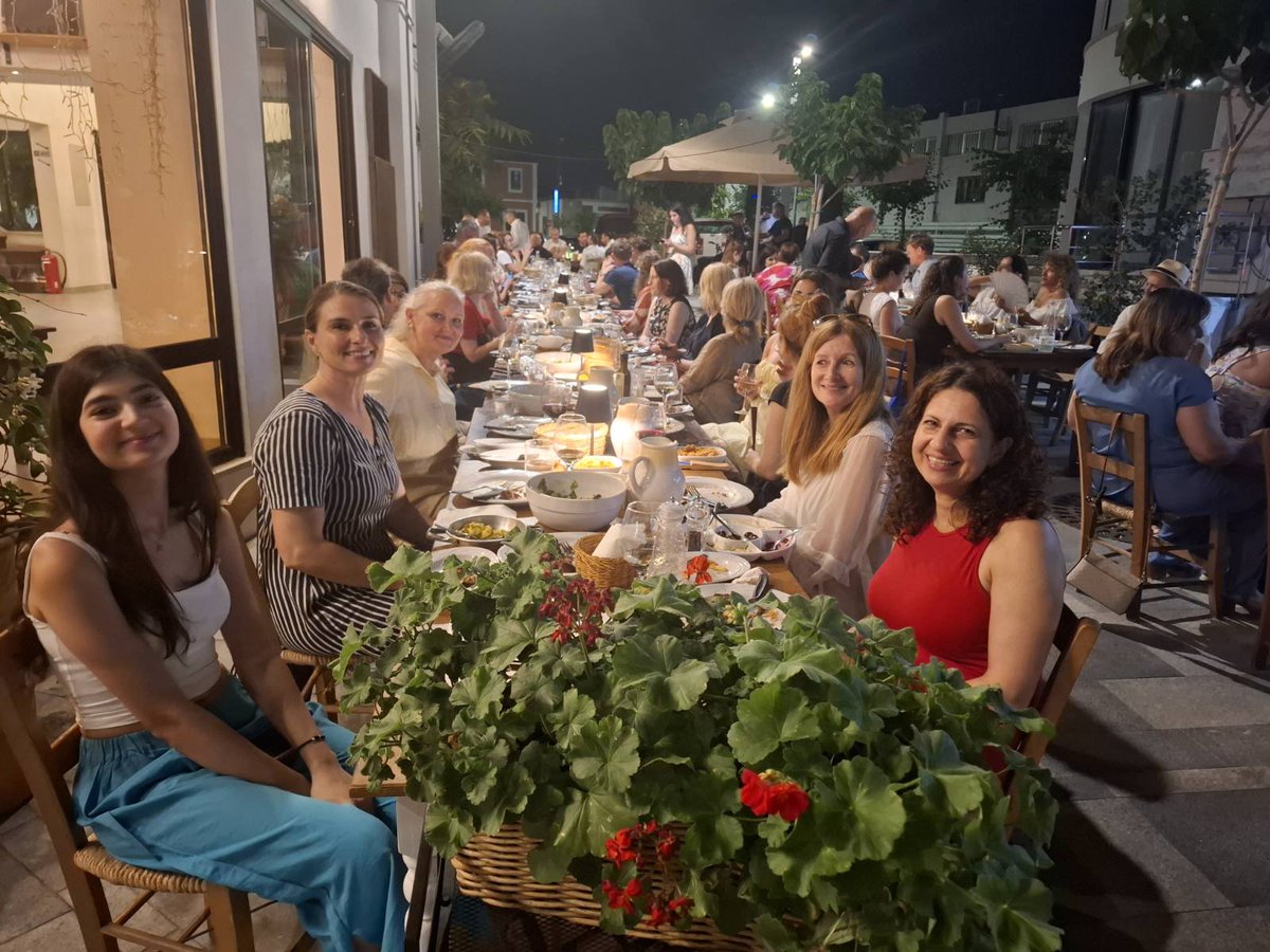 aphilippidou's tweet photo. Με ανάμεικτα συναισθήματα ολοκληρώσαμε την τελευταία συνεδρίαση της Ομάδας SMOR στο πλαίσιο της CYPCY. Υπερηφάνεια για όσα πετύχαμε μαζί για το μέλλον της ΠολιτικήςΣυνοχής, αλλά και συγκίνηση που αυτό το ταξίδι φτάνει στο τέλος του.🇨🇾🇪🇺 #CyPres #SMOR #CohesionPolicy @dggrowth https://t.co/5UCn3eh9x9
