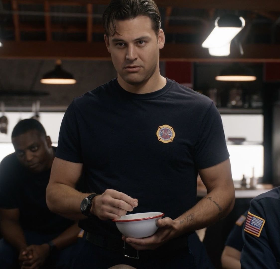 anabuckleydiaz's tweet photo. he turns 34 today 🥺🎂❤️ https://t.co/8QcyU7wH5Y