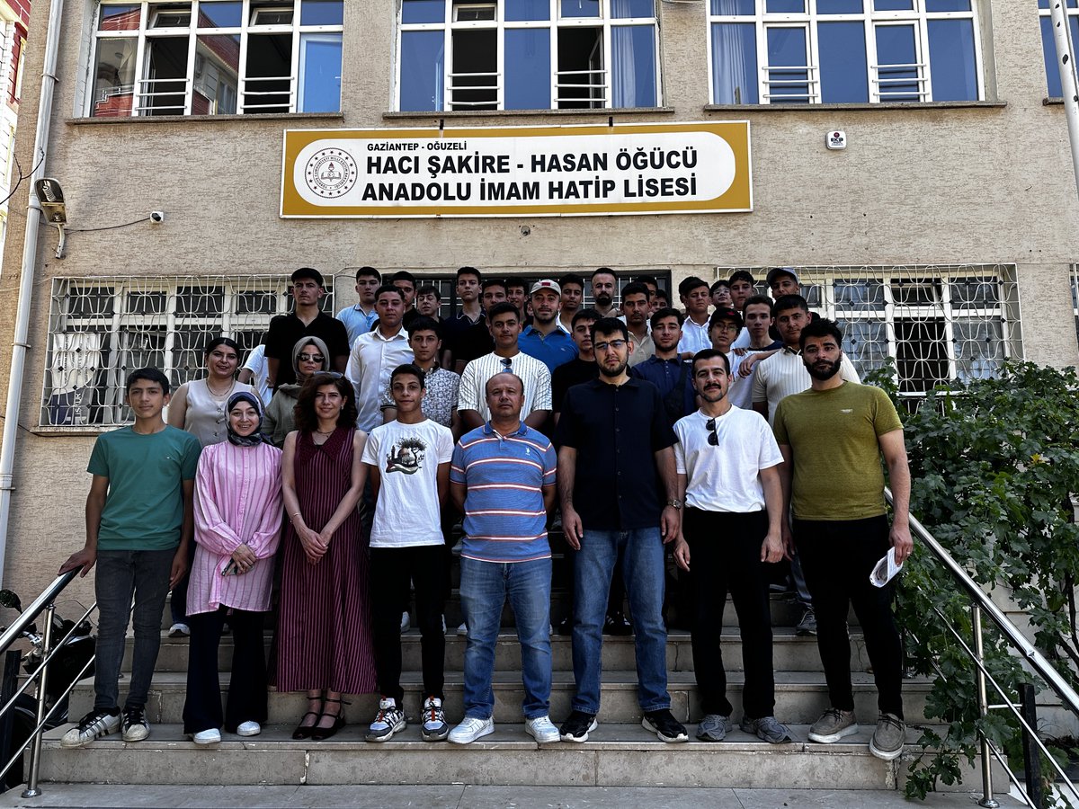aihl_h's tweet photo. 2025-2026 Eğitim Öğretim Yılı’nı başarıyla tamamlamış olmanın gururunu yaşıyoruz.

Yıl boyunca özveriyle çalışan öğretmenlerimize, gayret gösteren öğrencilerimize ve her zaman desteklerini hissettiren velilerimize teşekkür ederiz. @Oguzeli_mem @MustafaBozgyk27 @lhami_atmaca https://t.co/TF0QfdiLVo