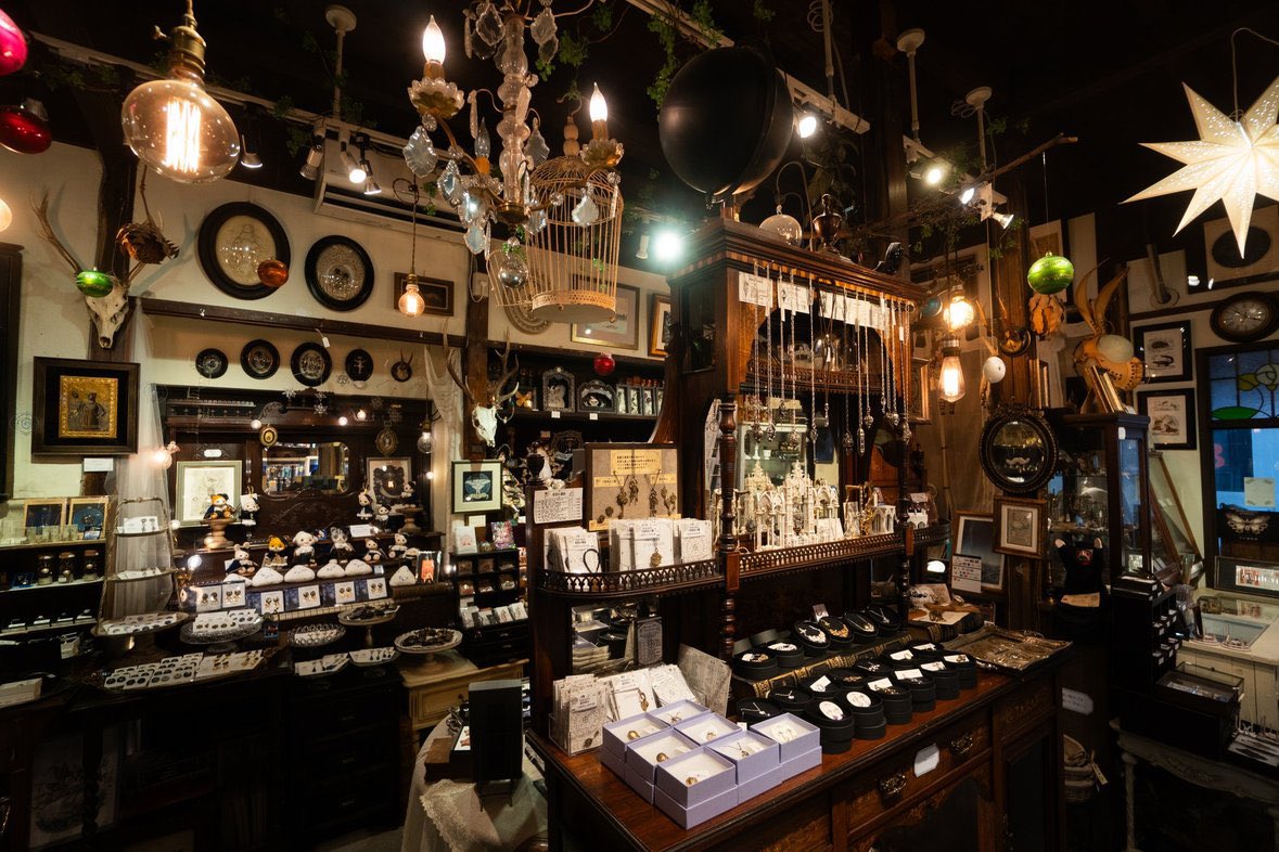 picaresque35's tweet photo. 🌞 #天体観測展 🌛
▶︎実店舗
2026.6.27(土)〜7.26(日)
※Picaresqueはギニョール様での販売
▶︎WEB SHOP
2026.8.10(月)21時〜8.23(日)21時 https://t.co/NgUkBScT7i