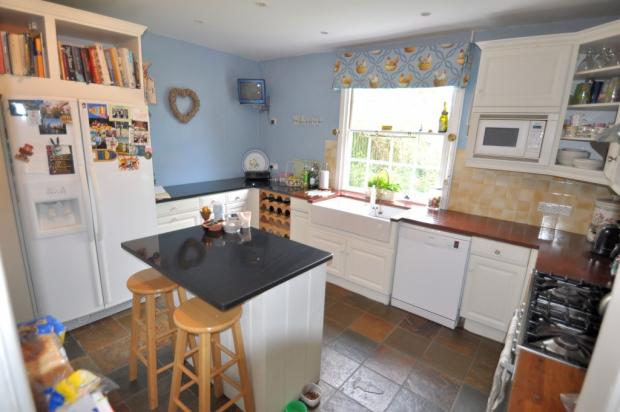 agent_demo's tweet photo. New to market - 4 Bed Detached House, Lexden Park, £650,000. View details: https://t.co/Wx5etRR0xG https://t.co/i4EbwZ3jul