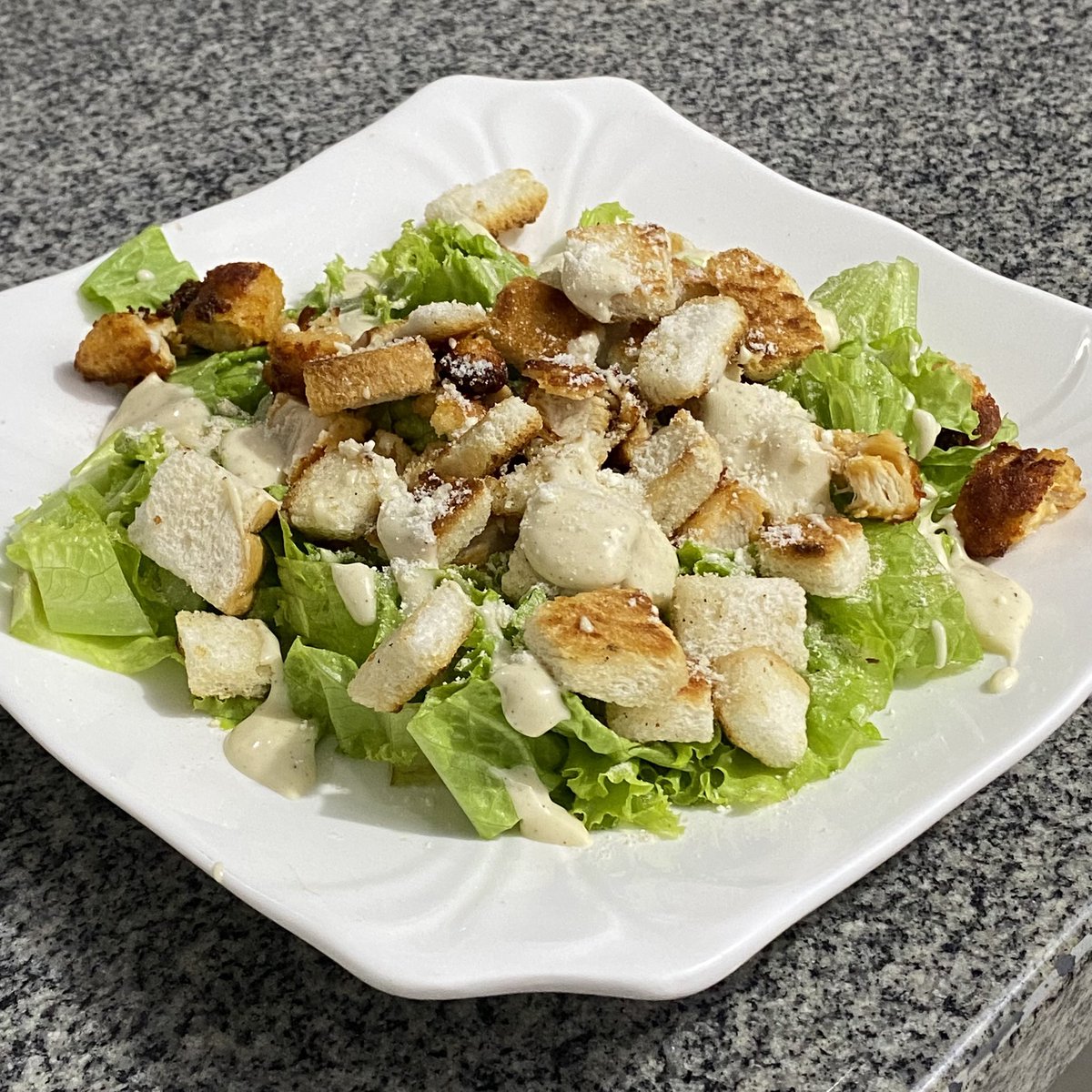 seouIja's tweet photo. by yours truly hehe kain po 🥰🥗 https://t.co/jenT1fs5oX
