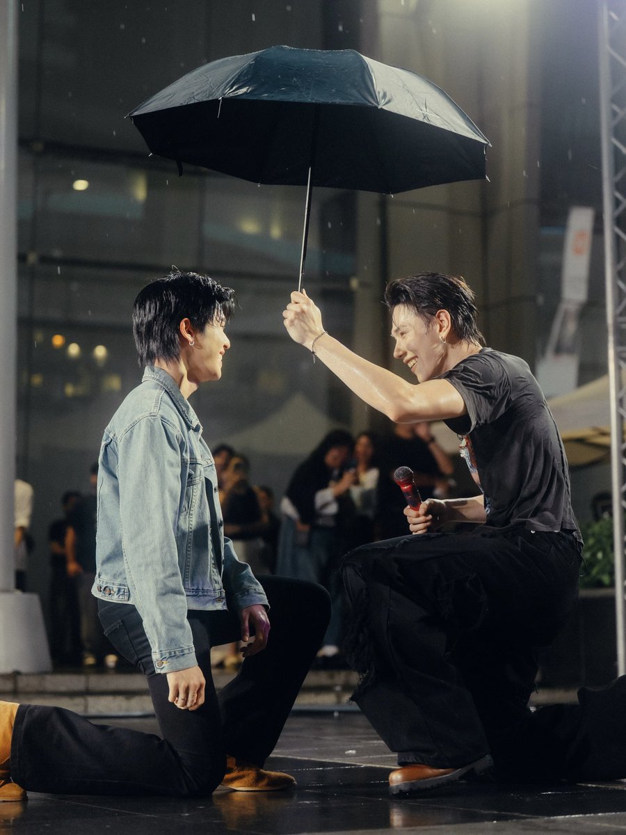 OPENLABEL_TH's tweet photo. ขอบคุณทุกคนที่มาร่วมสนุกและสร้างความทรงจำดี ๆ ในงาน DAOU “ช้าช้า (CHA CHA)” BUSK!NG ไปด้วยกัน และขอขอบคุณแขกเซอร์ไพรส์พิเศษด้วยนะค้าบบ 😆❤️

DAOU CHACHA BUSKING
#BUSKINGช้าช้าไปกับต้าห์อู๋
#DAOUBuskingxCTW
#ช้าช้าต้าห์อู๋
#ต้าห์อู๋ #DAOU
#centralwOrld
#onemusic
#OPENLABEL https://t.co/emLzKARmdy