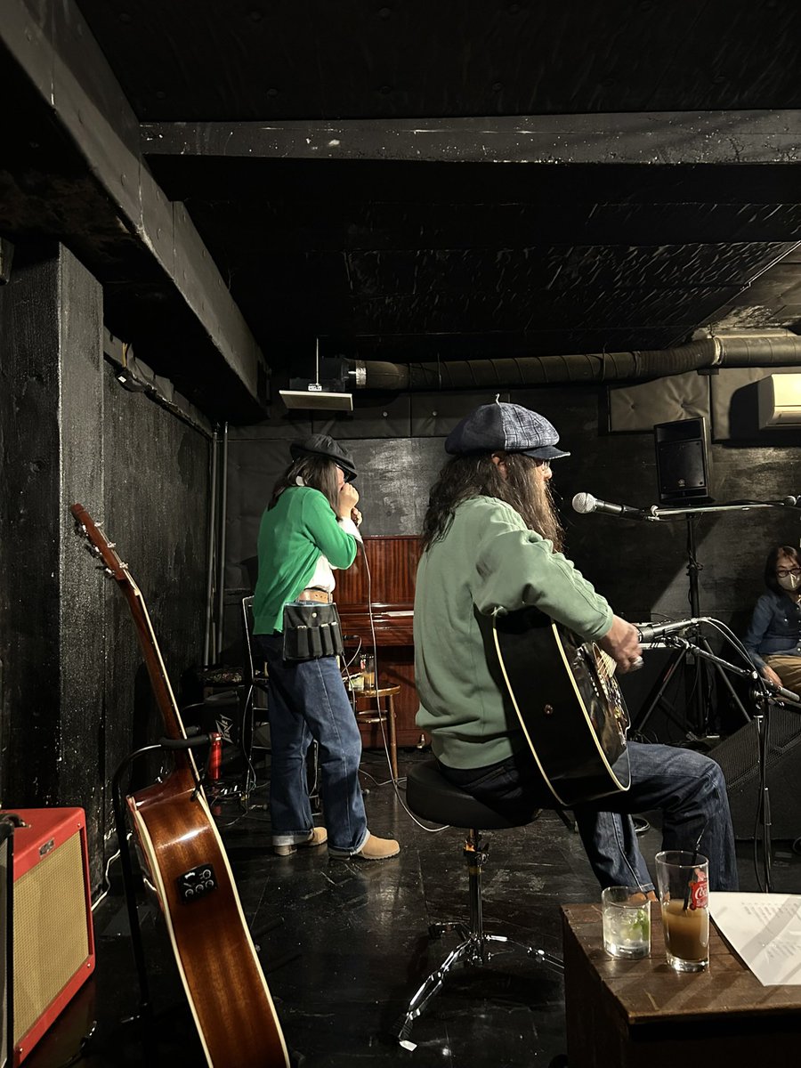 MusicPort_CLAP's tweet photo. 【スカイロード 2ndライブ！】
いよいよ明日の土曜日！
当店クラップ石井店長 2人組バンド〝スカイロード〟の2ndライブです！

渋谷ロック喫茶〝B.Y.G〟

date:2026.6.27(sat)
open 17:00  start 18:00
at:渋谷 B.Y.G
予約¥3,000  当日¥3,500
チケット、詳細は下記より

https://t.co/73SErIpILY https://t.co/tped3Ud7VY