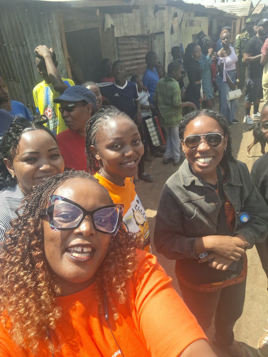 RMurathime's tweet photo. We are outside!!!!!
Where? @AfribitKibera 
Why?  for the Bitcoin circular economies. Facilitated by @btcnairobi_conf
With who?  @milliamoah and @FlorenceM27118 https://t.co/0nqnYVqcad