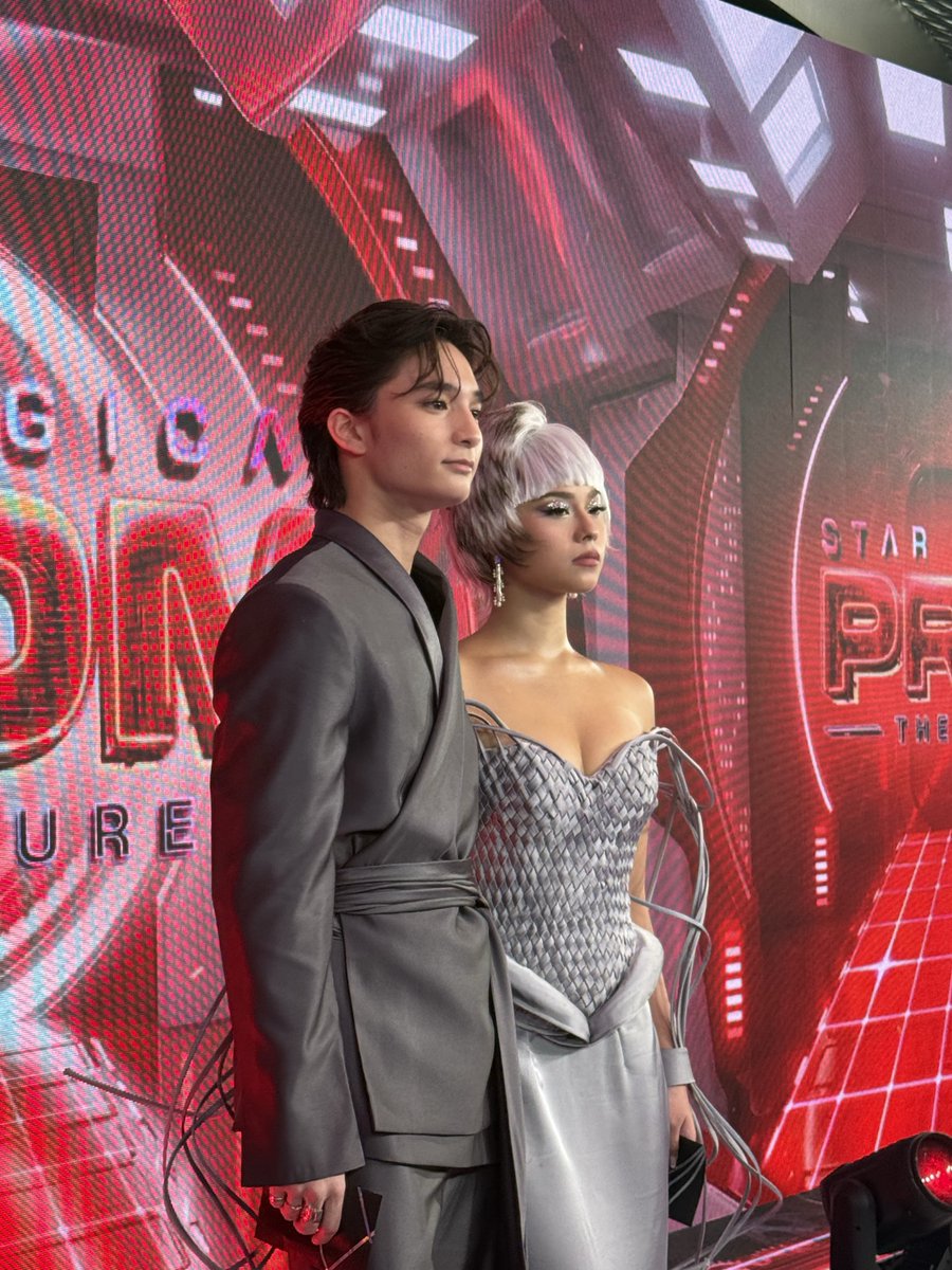KapamilyaTFC's tweet photo. Joaquin Arce and Lella Ford have arrived! 🖤✨

Serving elegance, confidence, and star power on the Star Magical Prom 2026 Black Carpet.

#StarMagicalProm2026 #StarMagicalPromTheFuture https://t.co/rwomNFkmzm