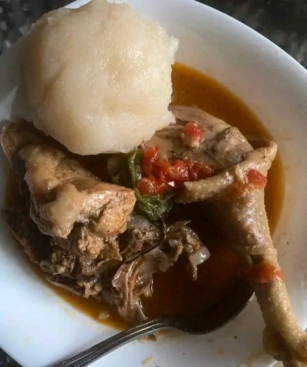 janvier_bikai's tweet photo. Bon appétit chez vous chez nous... 🙏😋🍷 https://t.co/MzlXXnnSJu