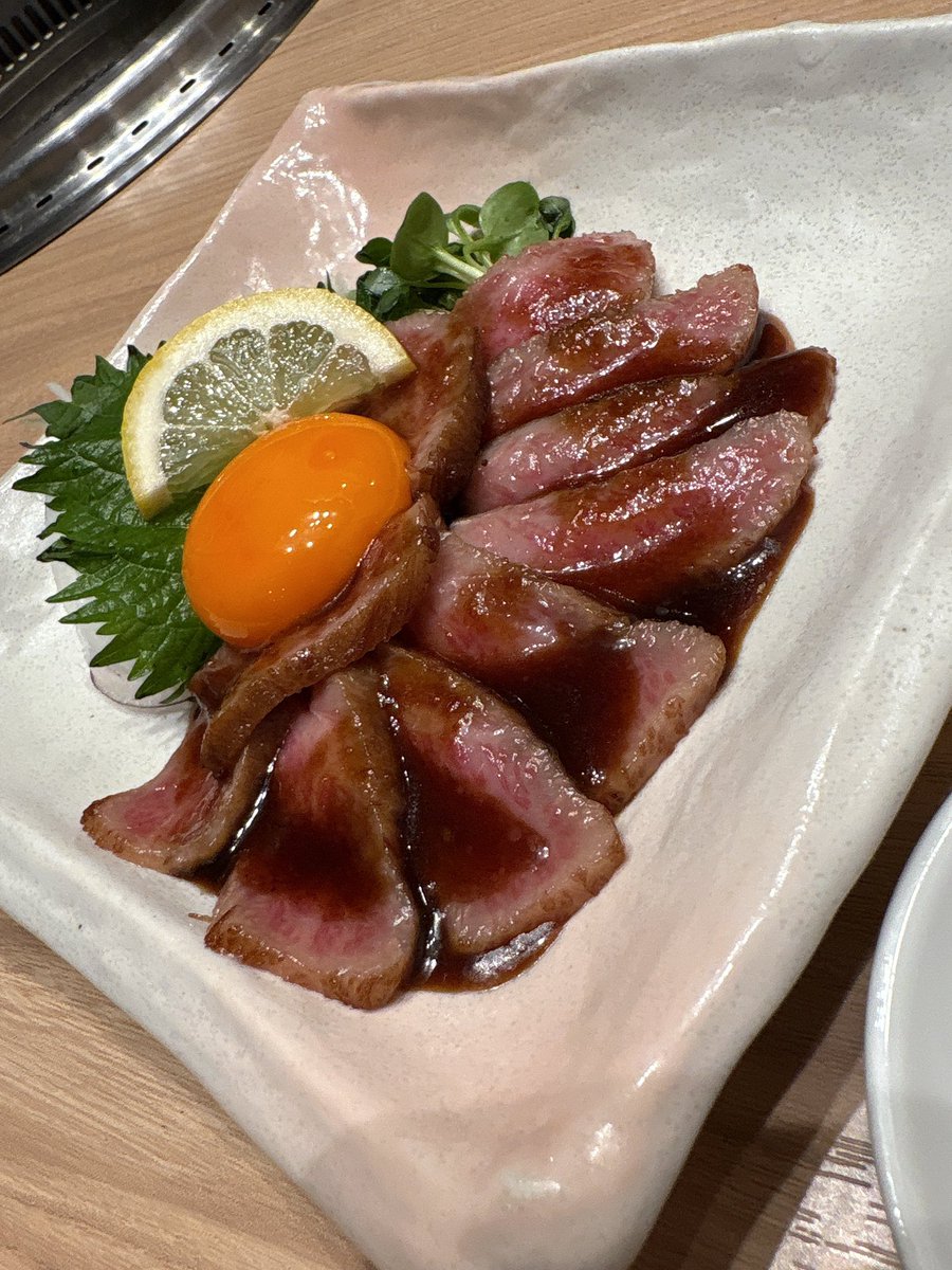 renc_rir's tweet photo. 歳をとるとサンチュが1番上手く感じる(^-^)!!
誰やホルモン頼んだの…(遠い目) https://t.co/QaTYnreUo1