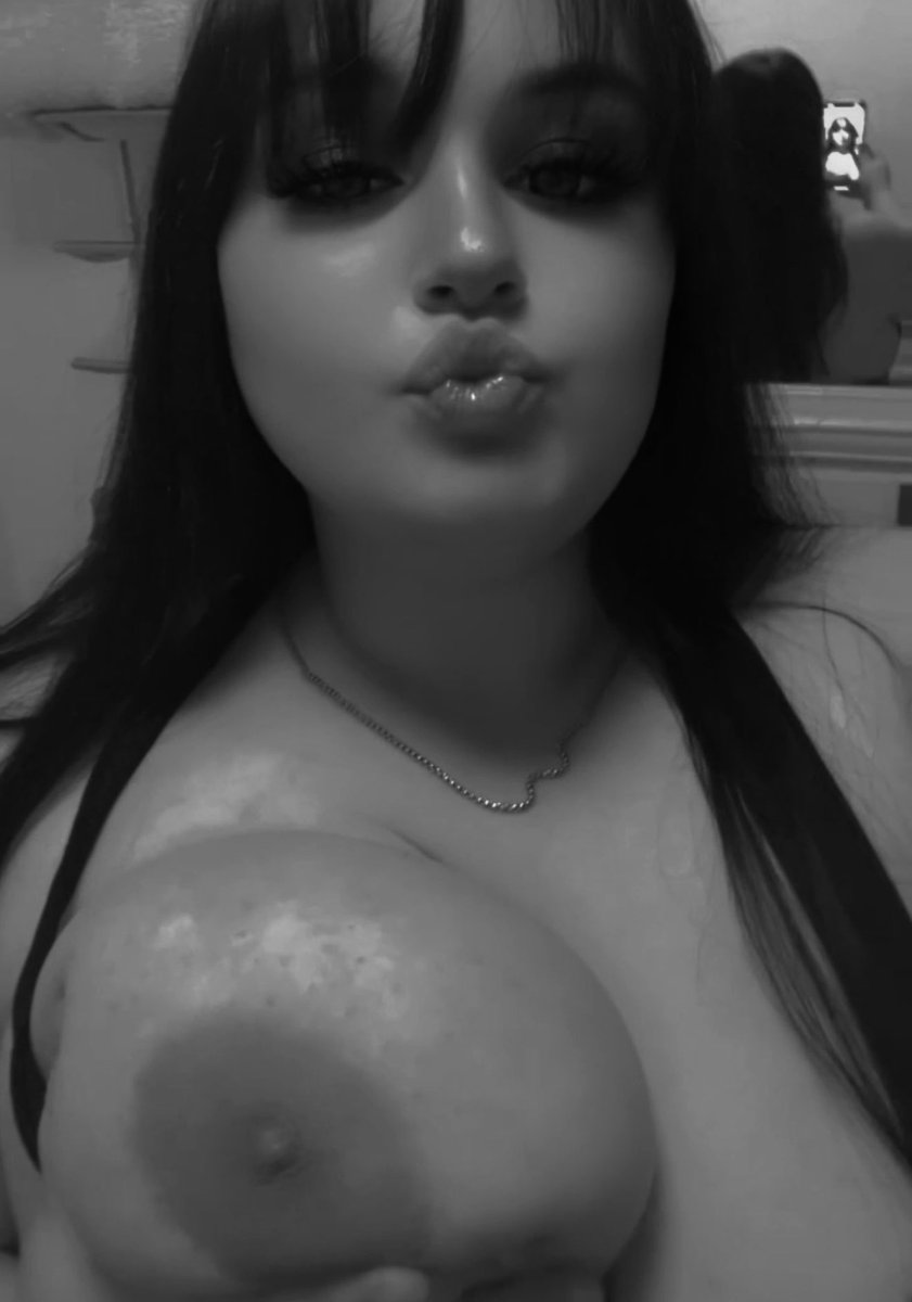 onlineanqel's tweet photo. Not new to #nsfwtwt just a new pin  
                   •∘˙⊹. ꒰ঌ ᧔ෆ᧓ ໒꒱ .⊹˙∘•
𑣲⋆ Ali/Alicia 
𑣲⋆ 22yrs | 5'1
𑣲⋆ She/Her
𑣲⋆ United Kingdom
𑣲⋆ Bisexual
𑣲⋆ Switch
🤍 + ↻ To Be Mutuals #NSFW #MDNI https://t.co/2VNx3DBWkU