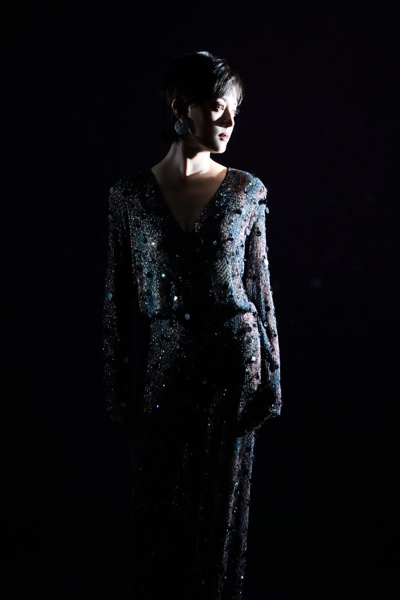 centlookbook's tweet photo. #SunLi 孙俪 in Giorgio Armani Privé FW25 Haute Couture for the 31st Shanghai TV Festival (STVF) Magnolia Awards Ceremony https://t.co/EmXTALS0f3