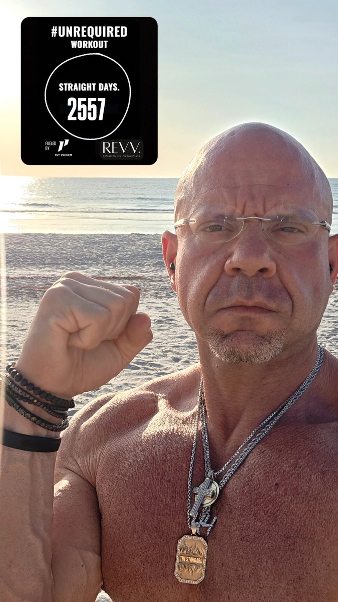 ContinuedFight's tweet photo. 2557 straight days TRAINING.
NO EXCUSES #ATTACKthePROCESS
#UNREQUIRED
Fueled by @1stPhorm 🔥 @RevvHealth 🔥
Be the EXAMPLE.
DISCIPLINE WINS.
Keep STACKING days⚒️ https://t.co/u80MoqYXWM