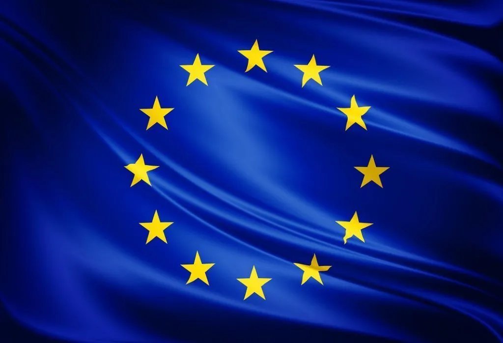CryptoPulseAZ's tweet photo. JUST IN: 🇪🇺 CZ says the EU is "cutting their users off from the best liquidity in the world" after Binance failed to secure a MiCA licence. https://t.co/KZ9Ocvss7W