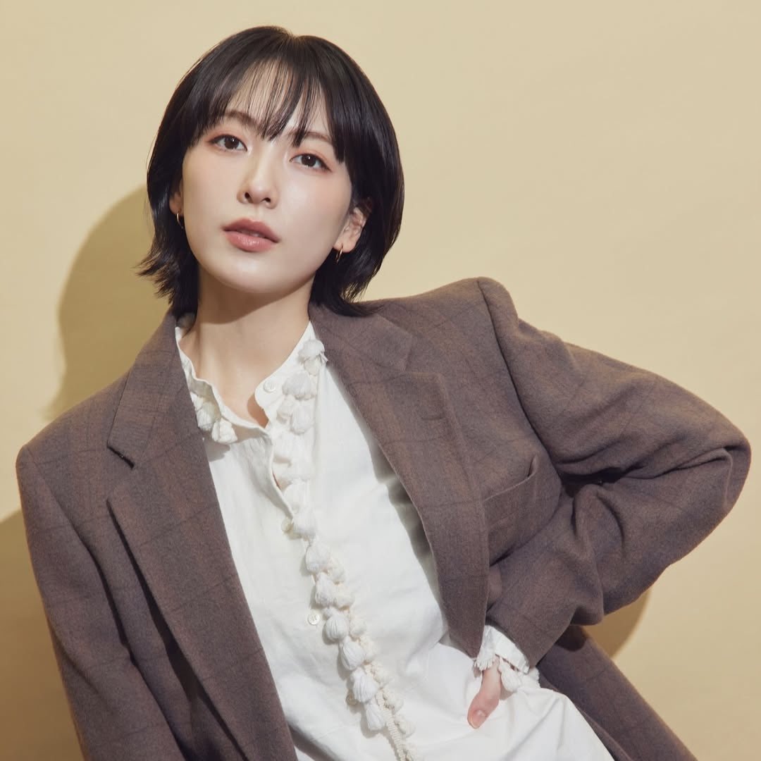 breakithoney's tweet photo. Eu tenho uma certa obsessão por mulheres com este corte de cabelo e isso inclui a Jiyoung https://t.co/rKGMQFDwrM