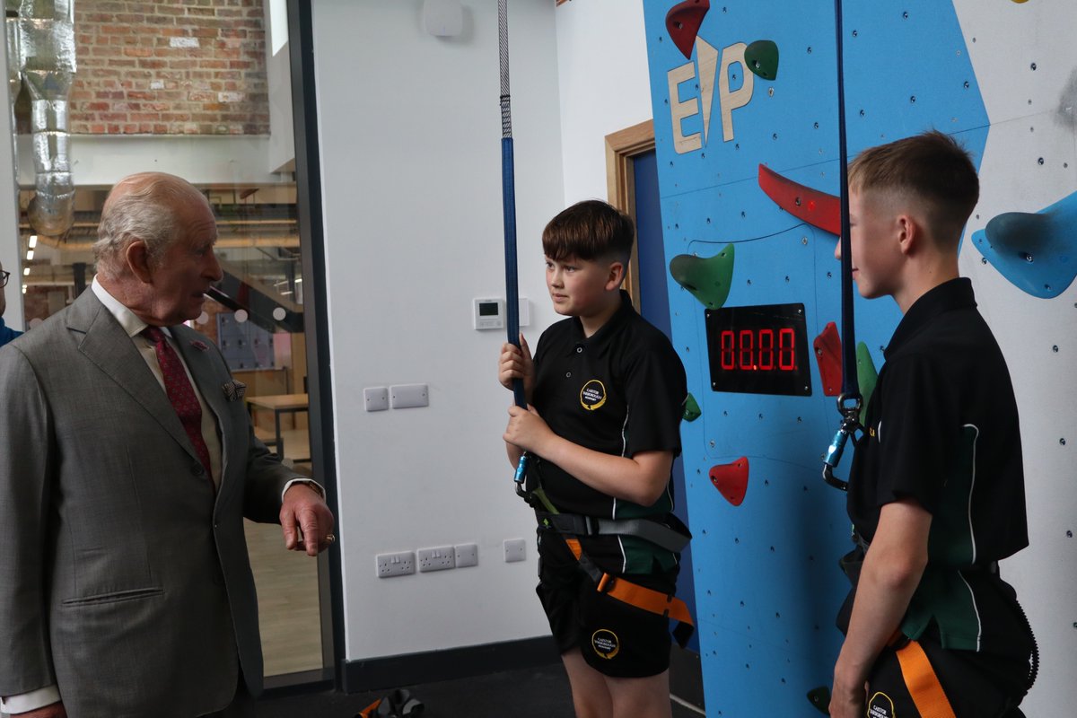OnSideYZ's tweet photo. @Horizon_yz recently welcomed a very special guest, His Majesty The King.

Having opened in February, it was fantastic to see young people showcase their Youth Zone and everything it offers.

Thank you to His Majesty and all who made this visit possible for Grimsby’s young people https://t.co/WeRsgpjs7s