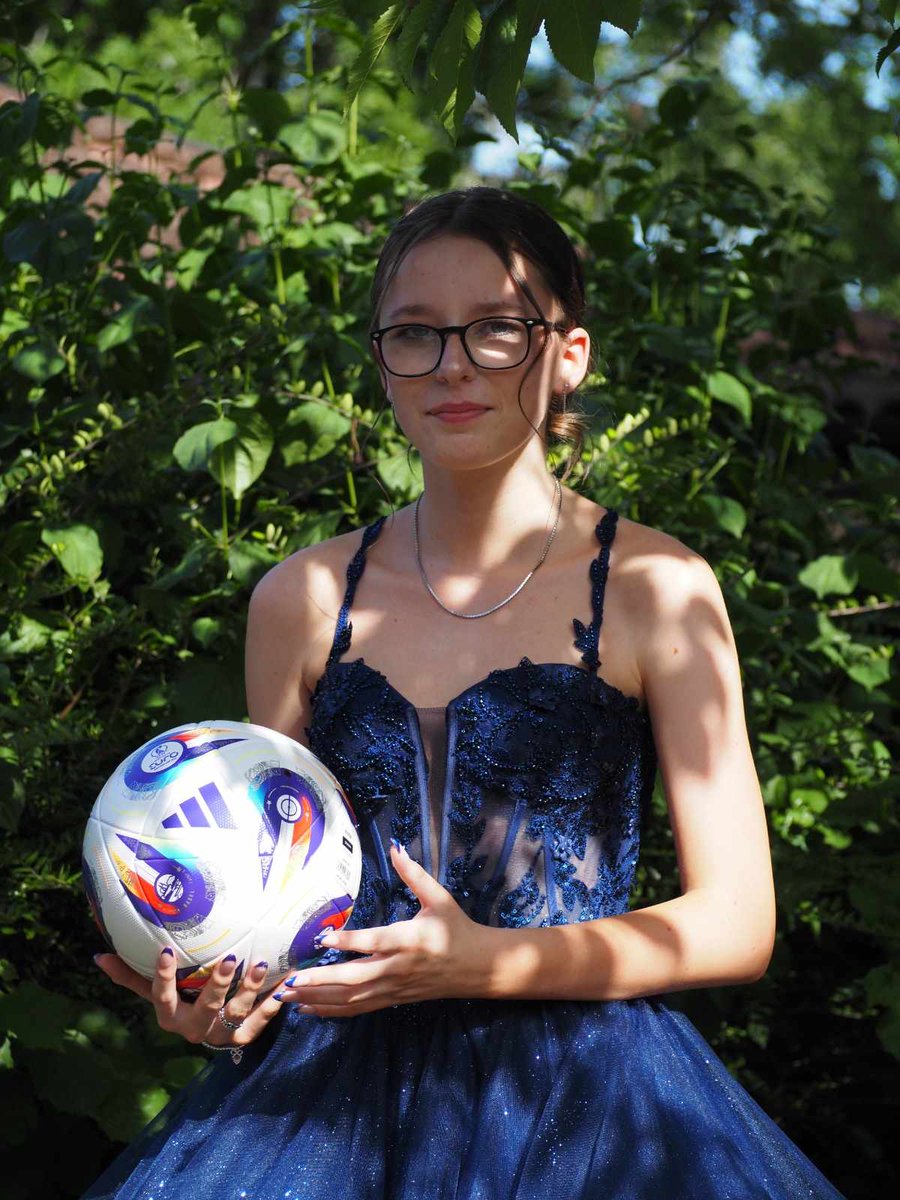 Teamgrassroots_'s tweet photo. When it's your prom but football is life. Even in a prom dress Sophie still has a ball. Love this. https://t.co/wOivJ5MX9j