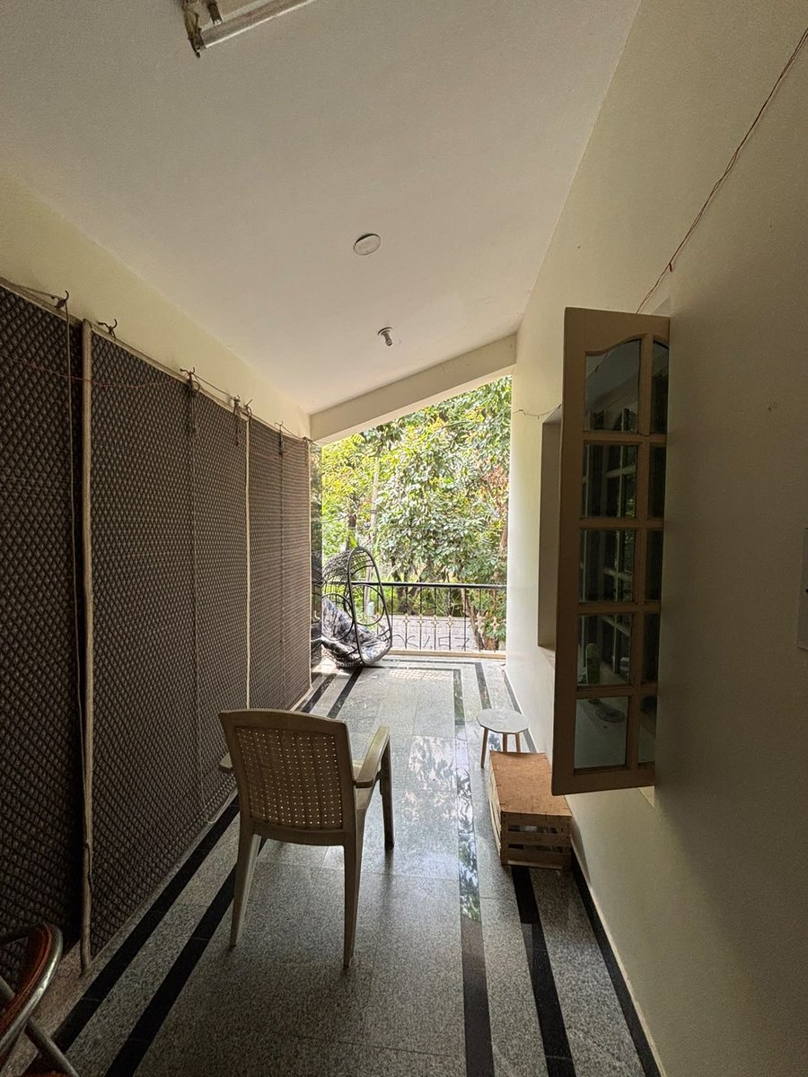 PriyamMah's tweet photo. 🏡 Looking for a replacement in a 3BHK Villa in Baiyappanahalli 

Move-in: 5th July 

-Sun lit room with private bath
-800m from Baiyappanahalli Metro Station
-15 mins away from Indiranagar 

Rent: ₹15,000/month (no main.)
Deposit: ₹67,000
setup cost: ₹12,000

@BangaloreRoomi https://t.co/xowFIlZST6