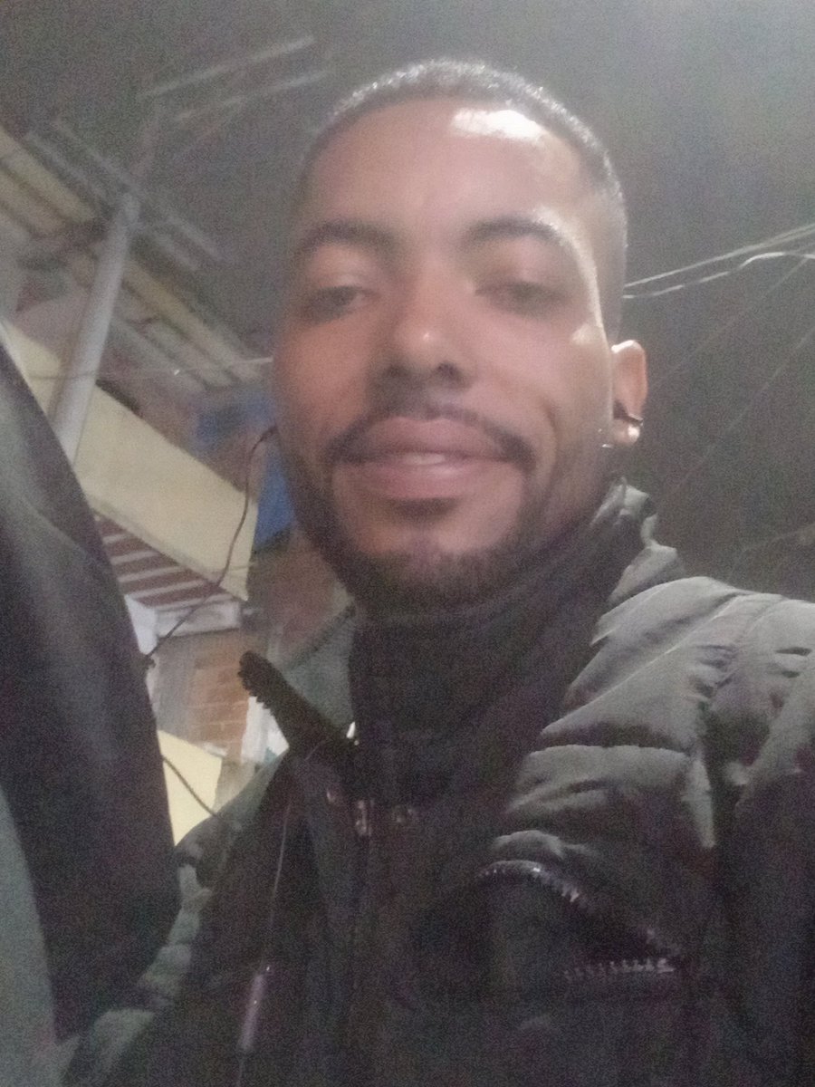 VelhoRGB22's tweet photo. 👨🏾‍🦳 Na Relikia Do K https://t.co/oflEy0bksd