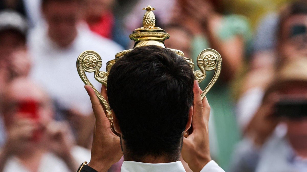 alcarchive's tweet photo. Wimbledon won’t be the same without him 🥺 https://t.co/Ei01CxBDoc