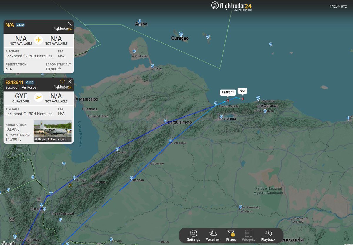 Flightwatcher1's tweet photo. 🚨MAIQUETÍA OPERATIVA para C-130s🚨
Ambos C-130H de Ecuador y Colombia están aproximando en este momento en el aeropuerto Maiquetia. 
Esto es una gran noticia ya que cada avión puede llevar 20 toneladas de carga incluso vehículos pequeños directamente a la zona cero del desastre.
Se desconoce en qué condiciones y cuáles pistas son.