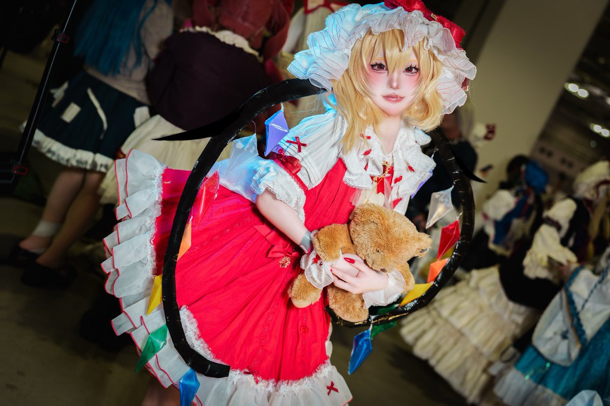 yunnne_0's tweet photo. Cosplay / フランドール・スカーレット

📸▶@sasawa_sab 

#東方Project
#例大祭 https://t.co/hv5FiFPOlw