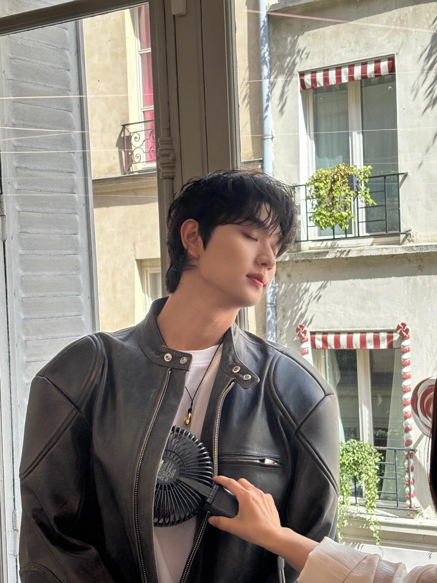 rIawodnjs's tweet photo. https://t.co/qQQpc35YNU