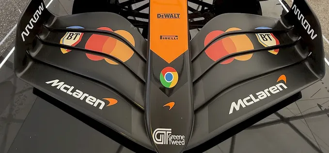 brave_romania's tweet photo. 🇷🇴 Banca Transilvania and Mastercard have become official partners of the McLaren Formula 1 team for the Hungarian Grand Prix. 

The two brands’ logos will be featured on the McLaren drivers’ helmets and cars during the competition. https://t.co/u7uJNe1u5S