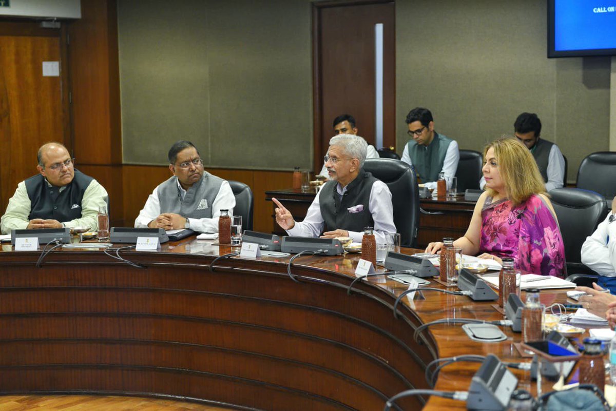 DrSJaishankar's tweet photo. A pleasure to interact with a group of journalists from various European countries, today in Delhi.

Spoke to them about the profound transformations underway in India, the current state of flux the world is in, and the growing convergences between India & Europe.

Confident that their engagements & travels in India will promote a deeper understanding of India and the potential of India-Europe partnership.

🇧🇪 🇧🇦 🇨🇿 🇪🇪 🇫🇮 🇫🇷 🇭🇺 🇮🇸 🇮🇪 🇮🇹 🇱🇻 🇱🇹 🇱🇺 🇳🇱 🇵🇹 🇸🇰 🇪🇸