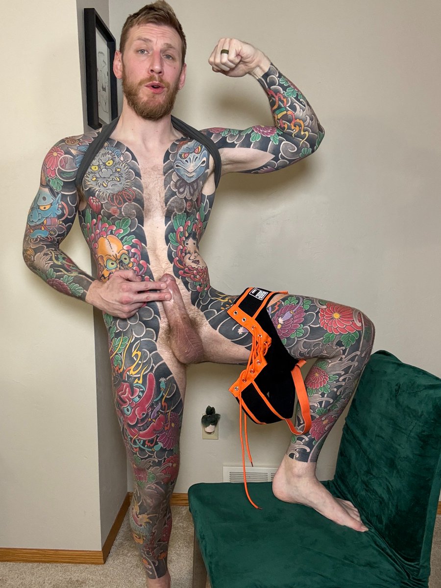 onebig__tattoo's tweet photo. Is this how you would flex on a Friday?💪 https://t.co/WuKXwL0Kig