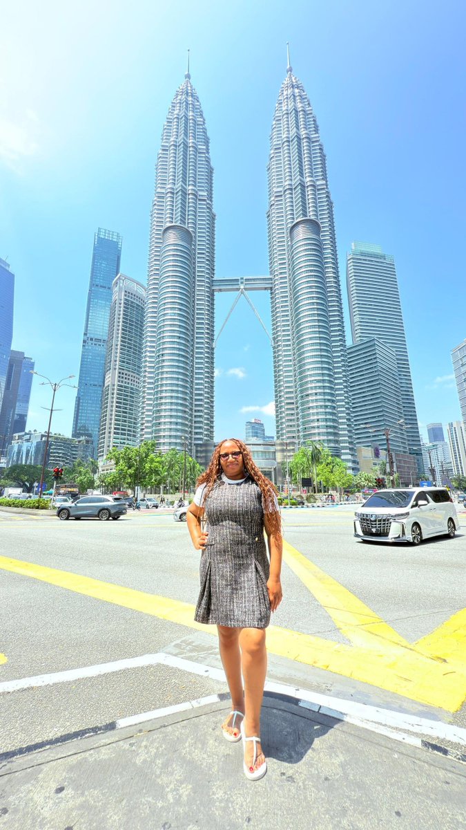 EMukumbo's tweet photo. What if I told you, I spent about R25k (return flight plus hotel stay) on my trip to Malaysia? Would you believe me? https://t.co/k5jkIaDIF7