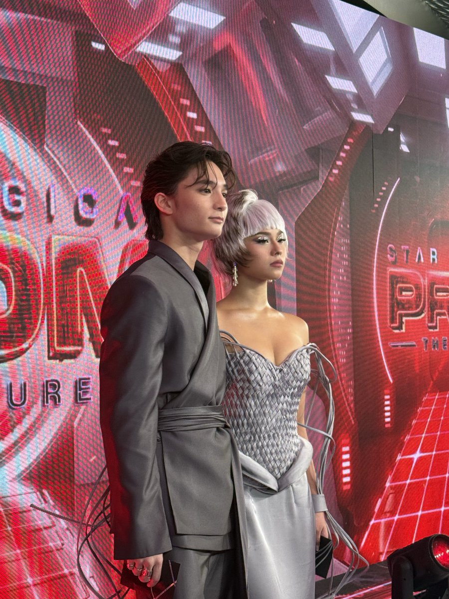 ___youroblush's tweet photo. whoever the stylist of lelquin, kudos because you made our babies a stand out, ate and left no crumbs!

LELQUIN FUTURE BALL MAJESTY
#FORDeverARCEsBestDate https://t.co/1njFvjLTSm