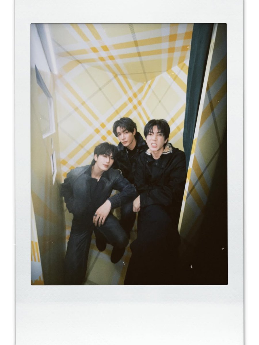 ppe2003perth's tweet photo. IG tumcial

SANTA WITH BURBERRY SUMMER

#BurberryXSanta 
#Santapp 
#BurberrySummerBKK
#Burberry https://t.co/Q1q2ZANTGb