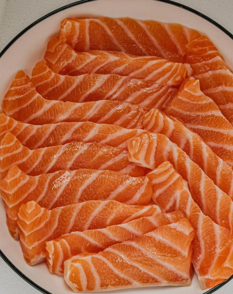 manolopera80124's tweet photo. Just tried the wild-caught Alaskan salmon from the local market! Firm texture, rich natural flavor, and zero fishy aftertaste—perfect for a quick weeknight meal. 10/10 would repurchase! https://t.co/Mo5zhvvoEk