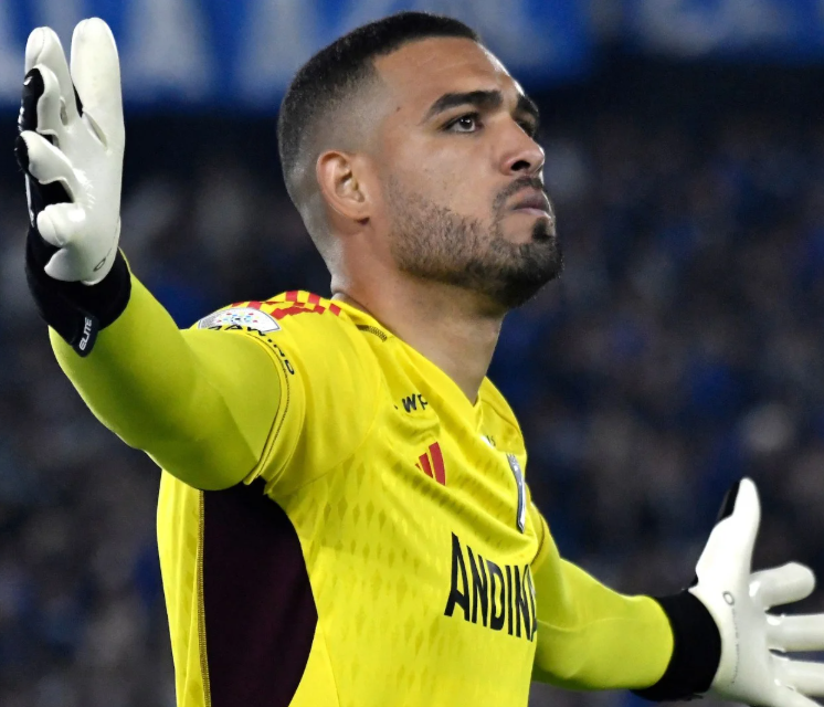 HormigaXeneize's tweet photo. Álvaro Montero será el nuevo arquero de Boca.

🔸Posición: Arquero
🔸País: 🇨🇴
🔸Apodos: "El brócoli" 🥦, "monte".
🔸Edad: 31 años
🔸Altura: 2.01 m.
🔸Signo: Aries ♈️🐏
🔸Cercanía a Salvio: 3% (compañeros de profesión en la misma liga) https://t.co/ZAYsCzeOpL