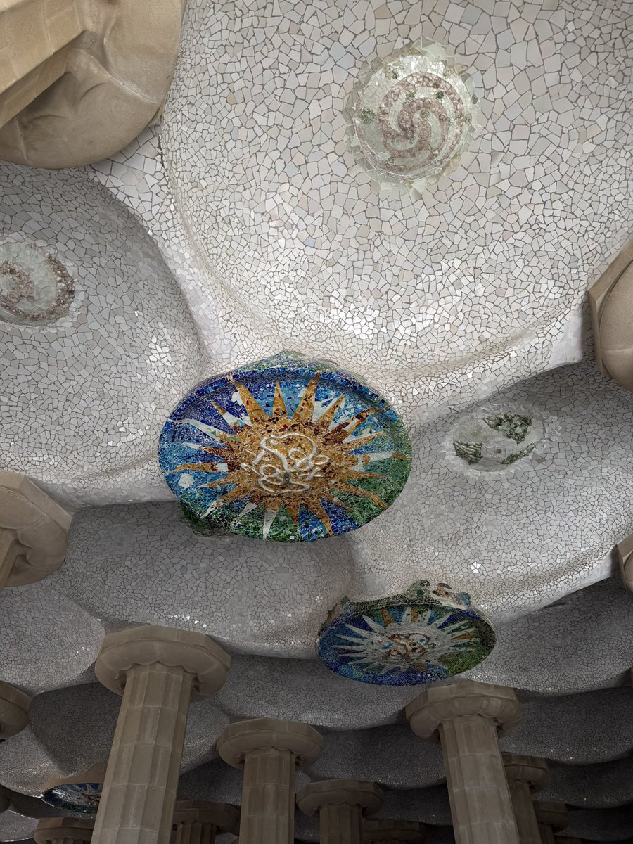 rakanslife's tweet photo. park Güell https://t.co/Q2tmvK0xEY
