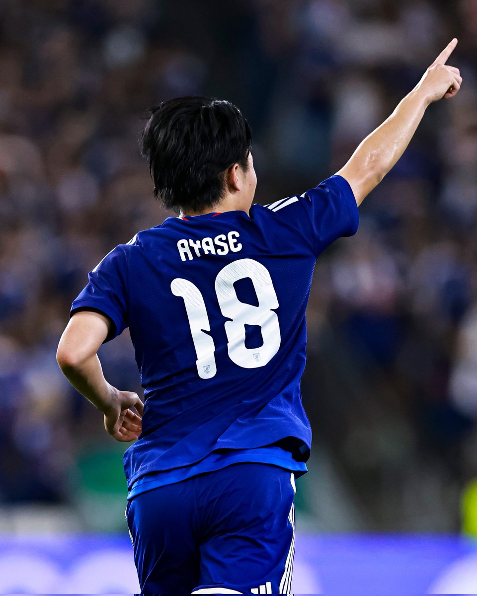 haronbrown_'s tweet photo. Tweet 6/6:
Japan faces Sweden next. A draw or win sends them through.

And Ueda? He's looking like their most dangerous weapon.

Ayase Ueda — remember the name 🇯🇵

#WorldCup2026 #Japan #AyaseUeda https://t.co/8yznCg8ik8