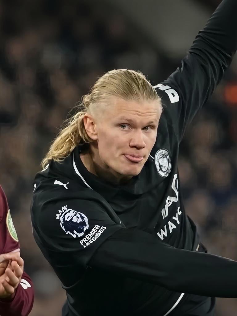 FootballInvite's tweet photo. 🤔💇‍♂️ 𝐖𝐇𝐈𝐂𝐇 𝐇𝐀𝐀𝐋𝐀𝐍𝐃 𝐇𝐀𝐈𝐑𝐒𝐓𝐘𝐋𝐄 𝐈𝐒 𝐁𝐄𝐓𝐓𝐄𝐑? https://t.co/RWXAaaTi6a
