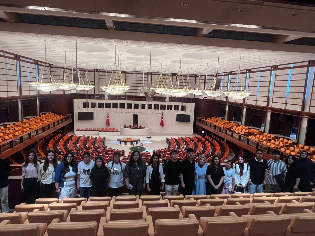samsunash's tweet photo. Samsun Vekili Çiğdem Karaaslan'ın davetleriyle gerçekleştirilen Ankara gezisi kapsamında İl Çocuk Hakları Komitesine üye ODES Projesinden faydalanan çocuklarımız; TBMM, Cumhurbaşkanlığı Millet Kütüphanesi ve çeşitli kamu kurumlarını ziyaret etti.
@tcailesosyal 
@TCSamsunValilik https://t.co/4bhku8T4GR