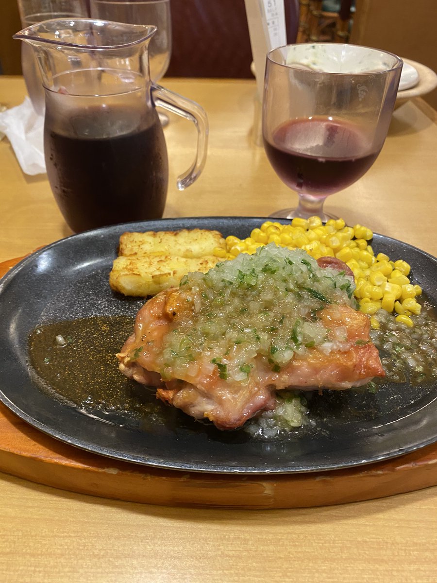 misc_misc_misc's tweet photo. 久々サイゼ🇮🇹いつ来ても美味しいのはまさにカテナチオって感じだよな、グラッツェ🙏 https://t.co/776XxuhvCp