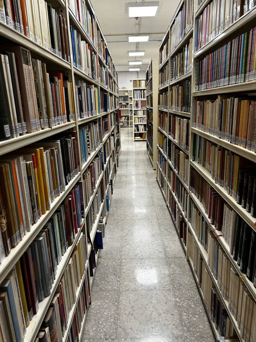 ChicharroJavier's tweet photo. Archivos bibliotecarios Universidad de Granada. Conocimiento 📚 https://t.co/RA4S1grWMT