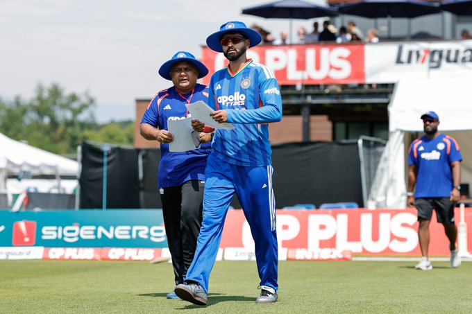 That feeling of walking out for your first toss as #TeamIndia Captain 🙌  Moments to cherish for Shreyas Iyer ✨