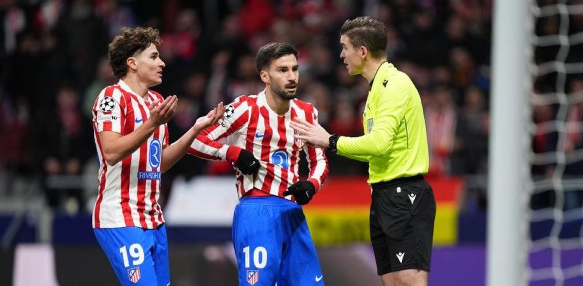 Somhiseremfcb's tweet photo. 🗣️Baena: "Si Julián Álvarez tiene un sueño, le aconsejaría que luche por hacerlo realidad". https://t.co/NjSRL7XSNv