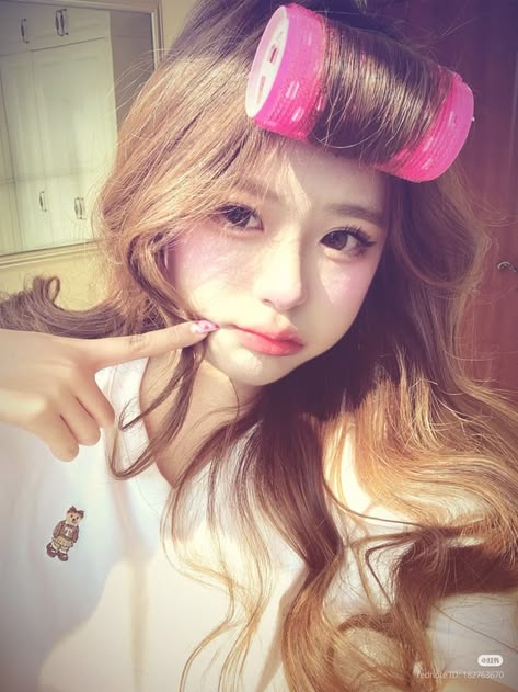 AprilBevers1's tweet photo. Feeling beautiful 풍경을 즐기는 중 🌺🌺
aHKs https://t.co/tlFd0E9Ij8