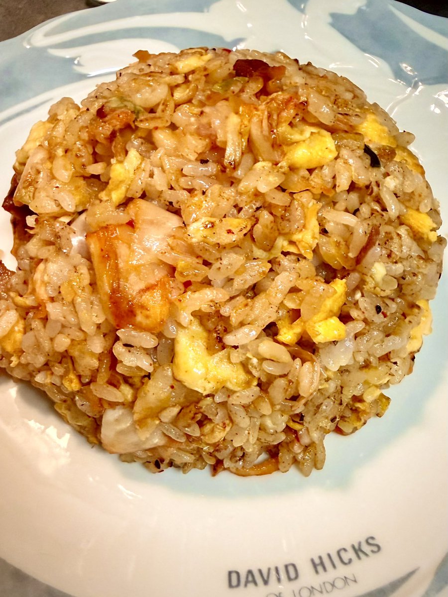 CharlieYammm's tweet photo. キムチチャーハン😋✨
切り落としばら焼豚🐷
白菜キムチ🥬🌶️
フライパン🍳🔥で炒めました❤️‍🔥
#キムチチャーハン
#キムチ
#切り落としばら焼豚
#玉子 https://t.co/BzIAKZTFoJ