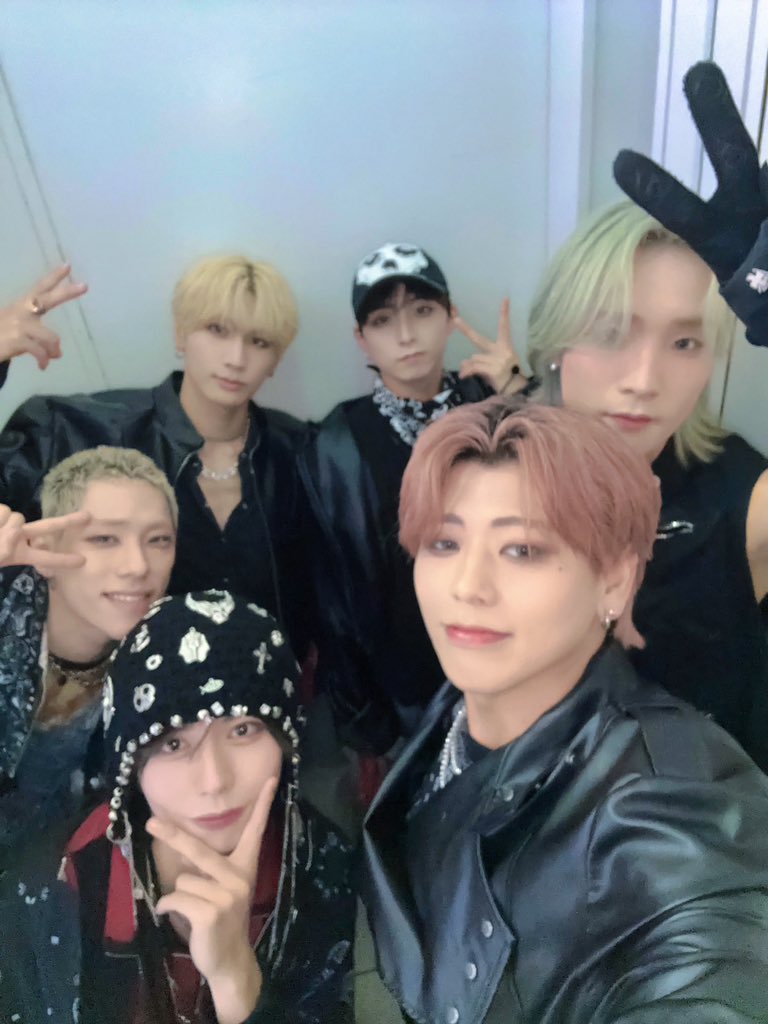 DefClass_'s tweet photo. 『aer-u FES』
ご来場いただきありがとうございました!!!

22:30〜Stationheadにてセットリスト公開!!!
🎧https://t.co/wGj7Kmxkj4
-----
◾️Next Event◾
🗓️2026.06.28(Sun)
『リリースイベント @錦糸町パルコ』
📍タワーレコード錦糸町パルコ店 店内イベントスペース
🕐13:00〜/16:00〜
https://t.co/H2D8vbyT4I

観覧無料のフリーライブです!!!
ぜひお気軽にお越しください🔥
※優先エリア入場券の譲渡・交換は禁止、お1人様1枚までとさせていただきます。

#DefClass #嵐の素顔 #L字ダンス