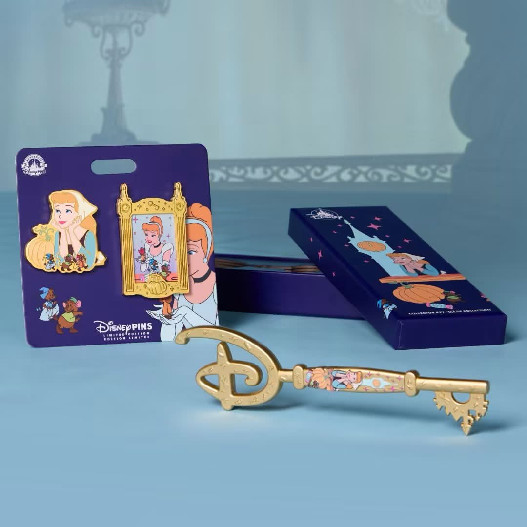 ED92Magic's tweet photo. Bibbidi-Bobbidi-Boo❣️

The Disney Classics collection expands with a new chapter dedicated to Cinderella 💙🫧

Rediscover the magic of this timeless classic and let yourself be swept away by the enchantment of the ball, the glass slipper, and dreams that come true✨

#Cinderella #ShopDisney