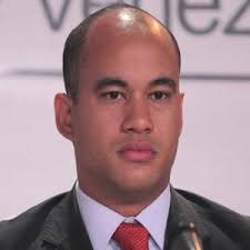 GremioDocente's tweet photo. El que fue colocado para Acabar con la Educación y para Purgar a los Trabajadores Públicos...
Cómo es posible que Coloquen a una #Inepto como Héctor Rodríguez  en  el Comando de Activación del Estado Mayor para la Contingencia...Delcy Despierta y Reacciona !!! https://t.co/TBTfi09uJg