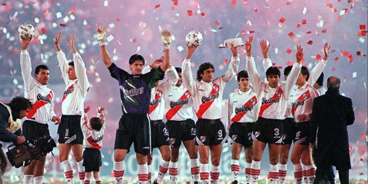 pmonumental's tweet photo. 3️⃣0️⃣ AÑOS DE LA SEGUNDA LIBERTADORES

Un 26 de junio de 1996, River vencía 2-0 a América de Cali y volvía a conquistar América.

⚽️ Los dos goles los hizo Hernán Crespo. https://t.co/HKU5PVJMaQ