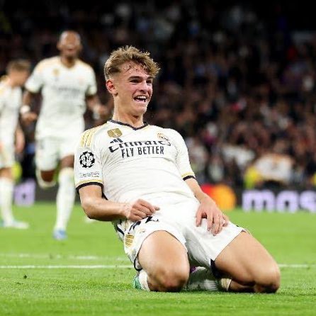 studiometaxx's tweet photo. 🚨𝗢𝗡𝗦𝗜𝗗𝗘: Como are set to sign Nico Paz from Real Madrid in a deal valued at €60m.

The agreement includes a buy-back clause and a significant sell-on clause. 🇦🇷

— @FabrizioRomano https://t.co/tXA9PBFjg4