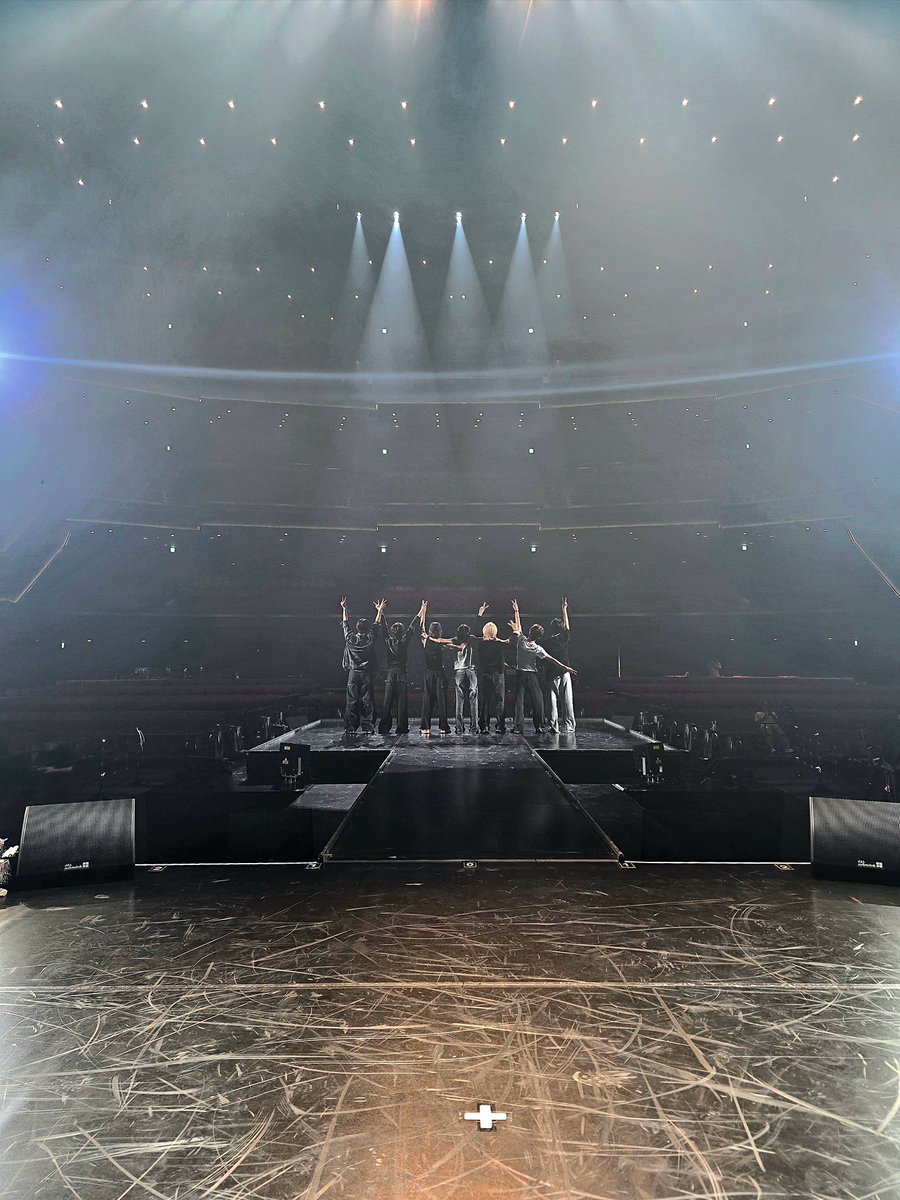 AEN_offcl's tweet photo. [📸]
AEN Greeting Showcase 
“First Encounter” D-1

#AEN #에이엔 #エイエン https://t.co/6y2kEJ9wLl