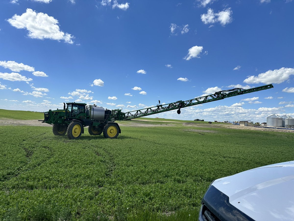 omexag's tweet photo. La Nina is not going away without a vengeance. Get #TheStressRelieverTechnology to the rescue. #P3 is for pulses while #C3 or #Nutriboost can go on all crops and for heavy stress. Talk to your local #AgRetailer or DM your #OmexRep to secure help for your crop during #Spray26. https://t.co/0R2aoklCaX